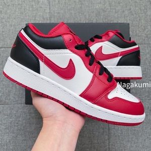 🖤❤️ Nike Air Jordan 1 low retro bred shoes (big kids)